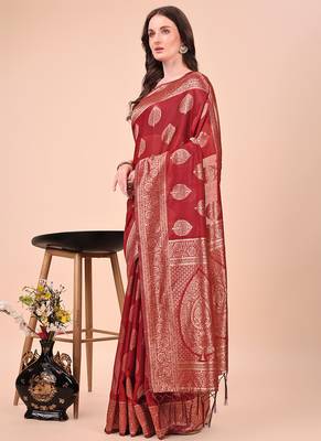 Red cotton silk blend saree with gold zari buti 3