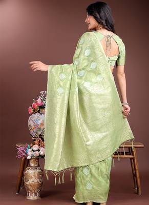 Light green cotton silk blend woven saree with zari work 2