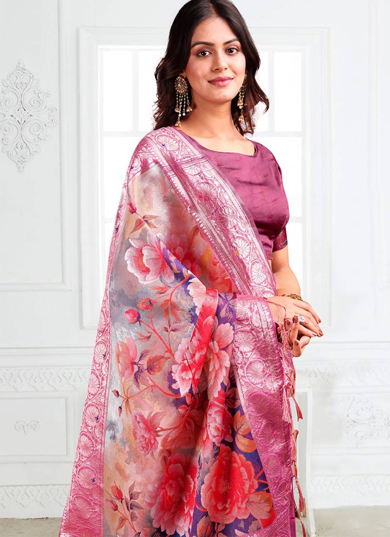 Onion pink woven linen silk blend saree with floral print pallu