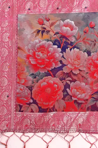 Onion pink woven linen silk blend saree with floral print pallu