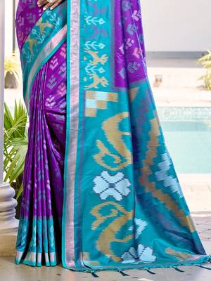 Purple & sky blue woven pochampally silk blend saree with unstitched blouse piece 3