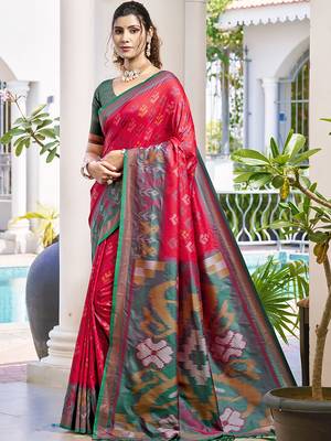 Red & dark green woven pochampally silk blend saree with unstitched blouse piece 1