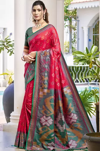 Red & dark green woven pochampally silk blend saree with unstitched blouse piece