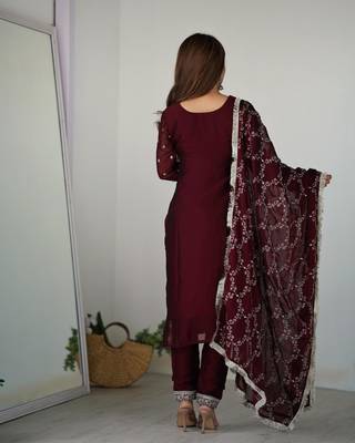 Women's Gorgeous Embroidery Rangoli Silk Fabric Straight Kurta Pant and Dupatta Set 2