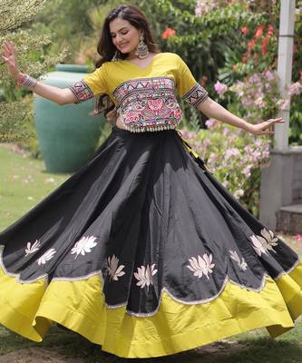 Parrot and Black Roman Kutchi Gamthi Work Blouse With Gota & Mirror Work Flared Lehenga 4