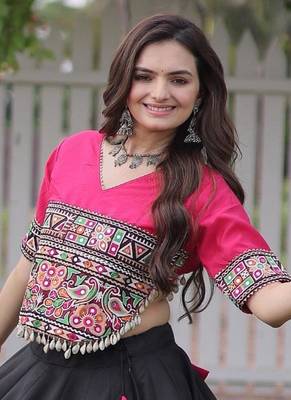 Pink and Black Roman Kutchi Gamthi Work Blouse With Gota & Mirror Work Flared Lehenga 2