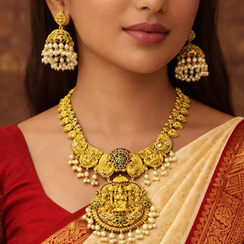 Antique Gold Lakshmi Haram Necklace Earrings Set, South Indian Bridal Kemp Stone Pearls