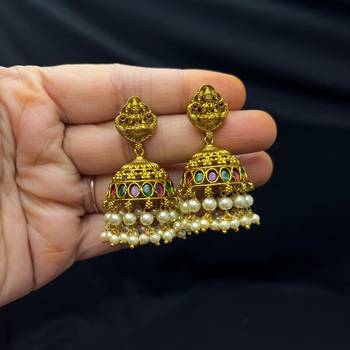 Antique Gold Lakshmi Haram Necklace Earrings Set, South Indian Bridal Kemp Stone Pearls 3