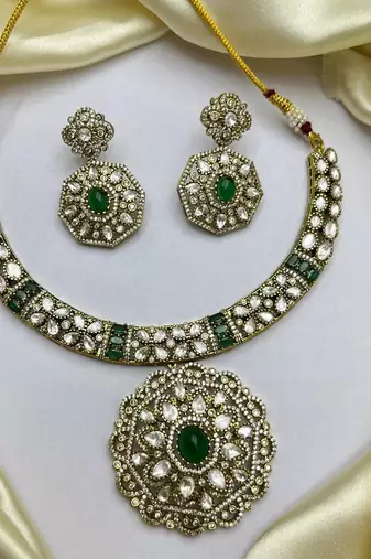Emerald Green Kundan Choker Necklace Set, Gold Plated Bridal Jewelry