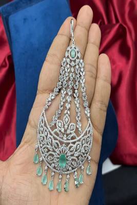 Emerald Diamond Polki Passa | Pakistani Bridal Jhumar | Silver Finish Headpiece 2