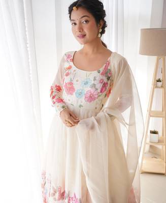 Women's Gorgeous Floral Printed Organza Silk Fabric Flared Anarkali Pant and Dupatta Set 2
