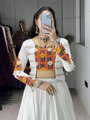 white ghaghra choli for navratri - full stitched free size 4