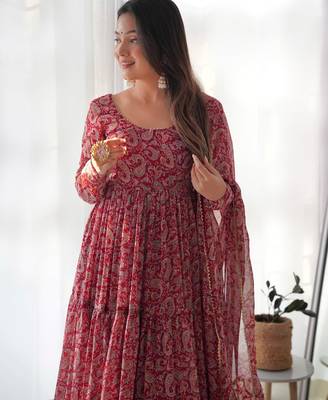 Women's Beautiful Printed Fox Georgette Fabric Flared Anarkali Pant and Dupatta Set 2