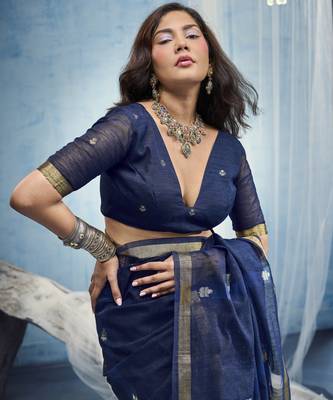 Navy blue pure munga silk blend handloom saree with organza pallu 2