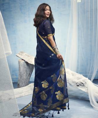 Navy blue pure munga silk blend handloom saree with organza pallu 3