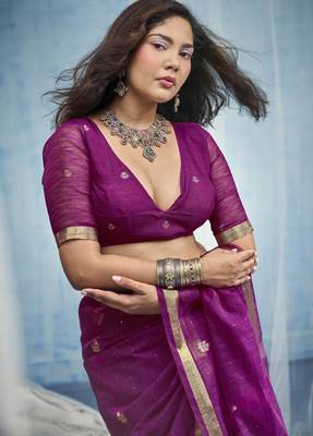 Magenta pure munga silk blend handloom saree with organza pallu 2