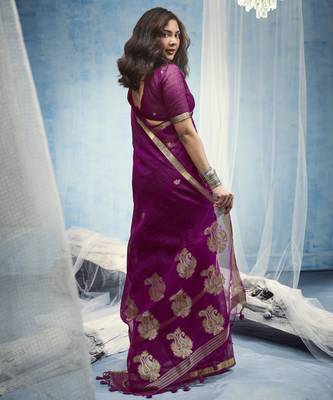 Magenta pure munga silk blend handloom saree with organza pallu 3