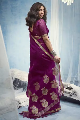 Magenta pure munga silk blend handloom saree with organza pallu