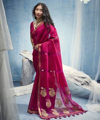 Rani pink pure munga silk blend handloom saree with organza pallu 1