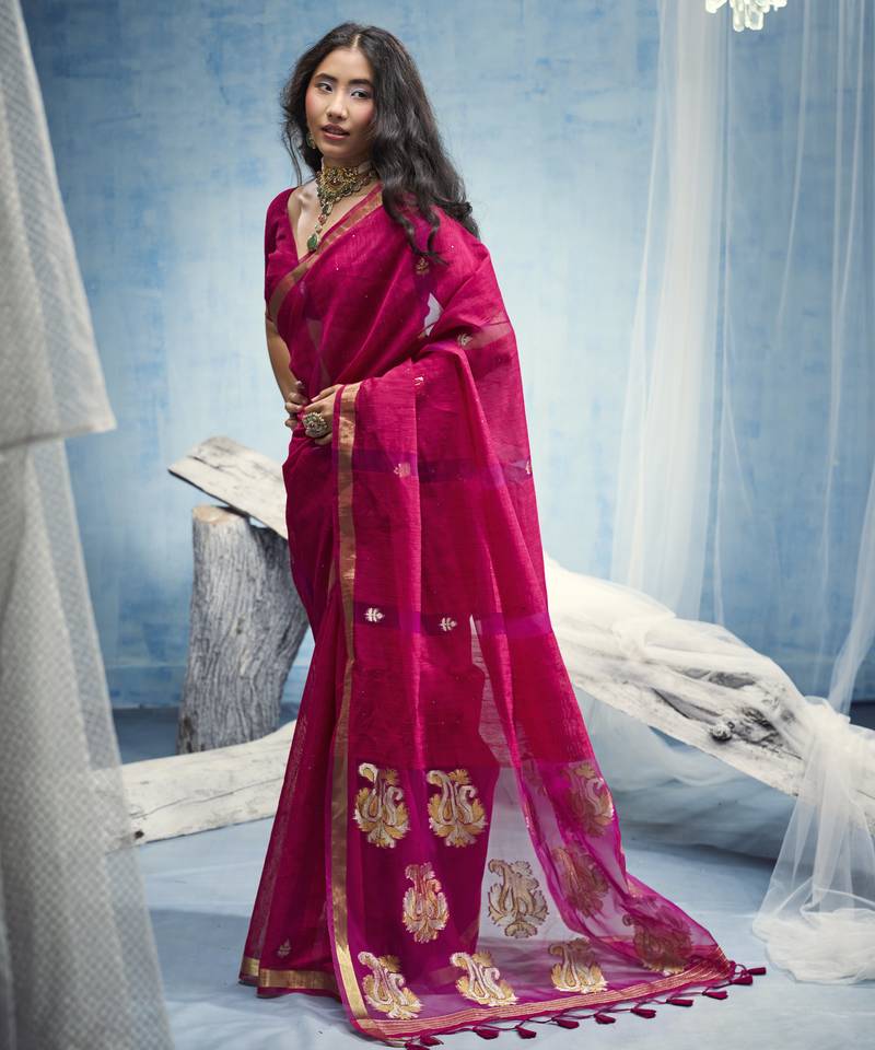 Rani pink pure munga silk blend handloom saree with organza pallu