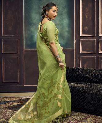 Green pure munga silk blend handloom weaving saree 2