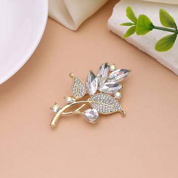 White color leaf design brooch artistic pattern 2