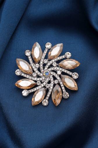 Light yellow color floral design brooch trendy style