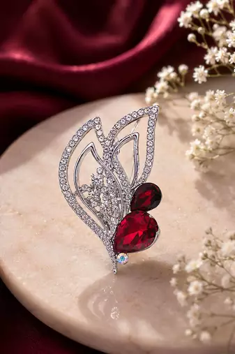 Red color leaf design brooch trendy fashion wear