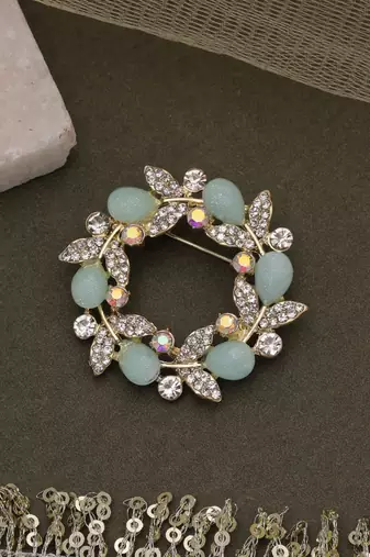 Pastel green color floral design brooch trendy wear