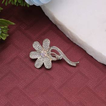 White color floral design brooch premium finish 1
