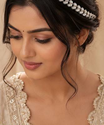 White color kundan mathapatti bridal traditional design 2