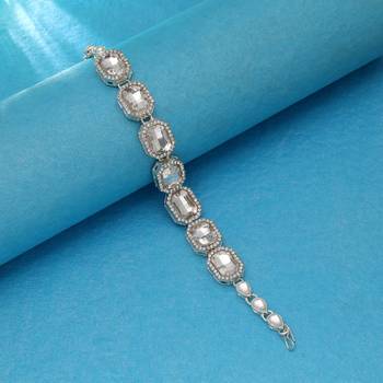 White color mathapatti bridal festive jewelry design 1