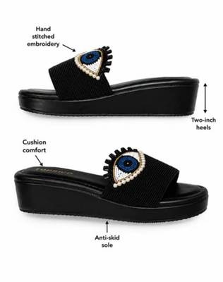 Black beaded faux leather platform slides for women 3