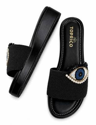 Black beaded faux leather platform slides for women 4