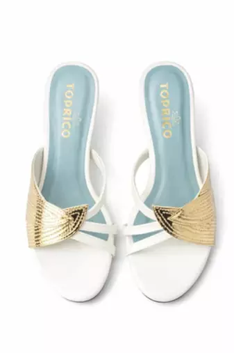 White leaf embellished artificial leather block heel sandals for women