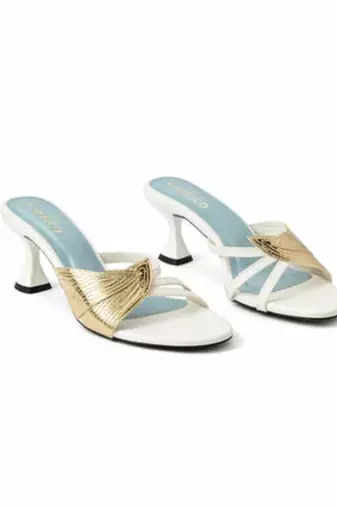 White leaf embellished artificial leather block heel sandals for women