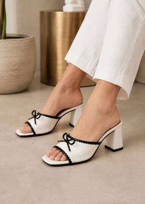 White bow embellished artificial leather block heel sandals for women 2