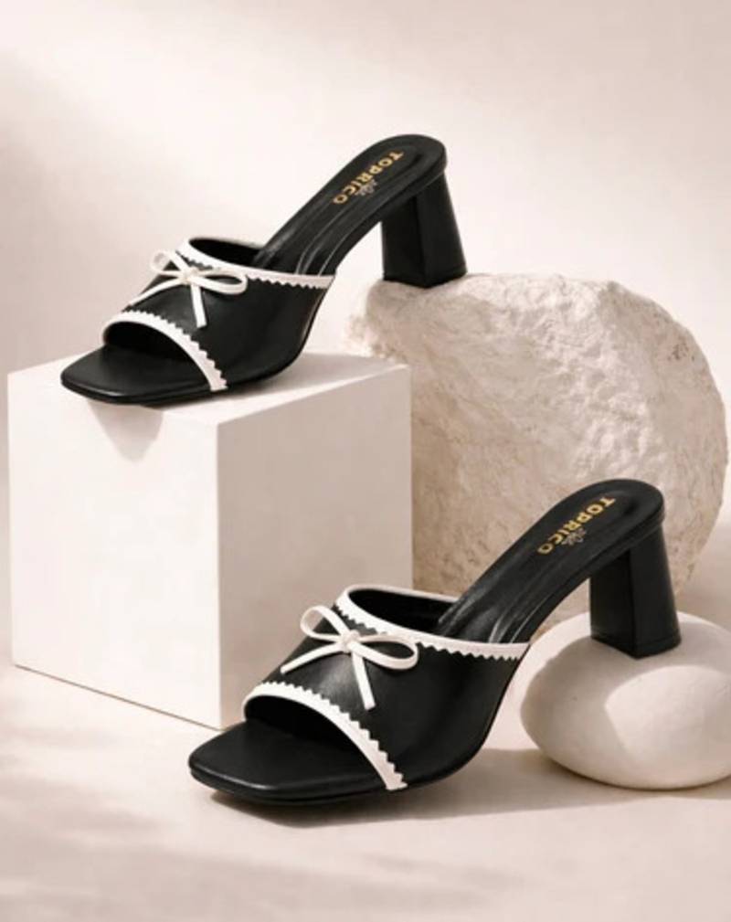 Black bow embellished artificial leather block heel sandals for women