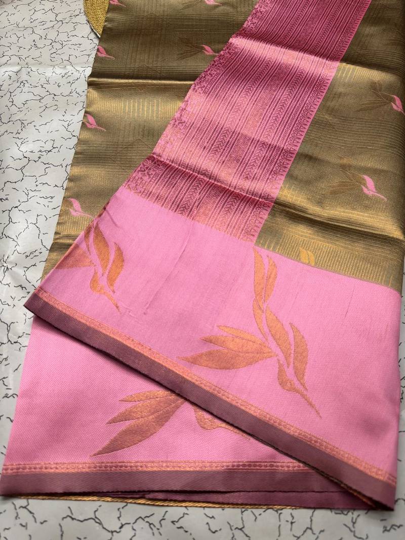 New Banarasi Silk Blend Golden Color woven Saree with Blouse Set For Women's