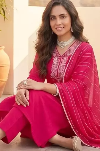 Women ethnic motifs embroidered regular thread work kurta with trousers & with dupatta