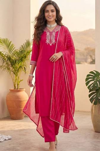 Women ethnic motifs embroidered thread work kurta with trousers & with dupatta