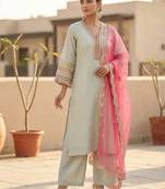 Women embroidered regular kurta with trousers & with dupatta