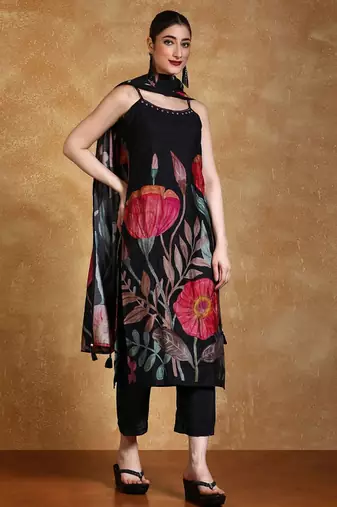 Women floral printed kurta with trousers & dupatta