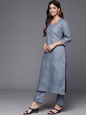 Straight thread work kurta with trousers & dupatta 5