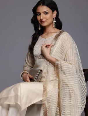 Floral yoke design regular sequinned kurta with trousers & dupatta 2
