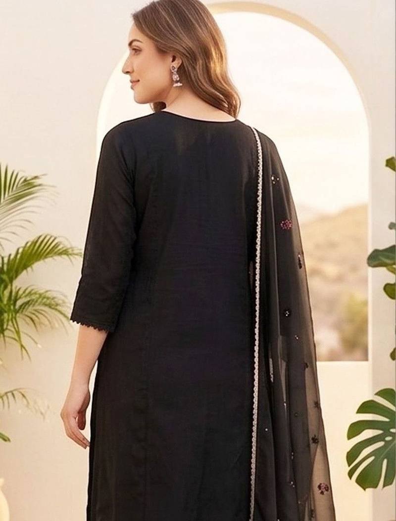 Women floral embroidered regular thread work kurta with trousers & with dupatta