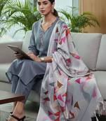 Women regular kurta with trousers & with dupatta