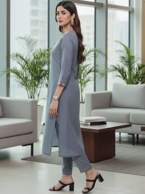 Women regular kurta with trousers & with dupatta 4