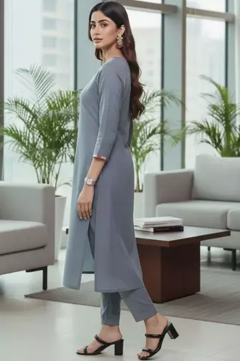 Women regular kurta with trousers & with dupatta