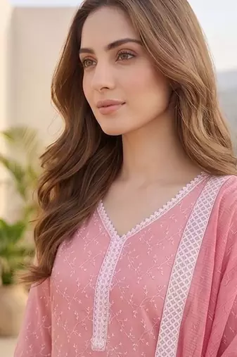 Women floral printed regular kurta with trousers & with dupatta